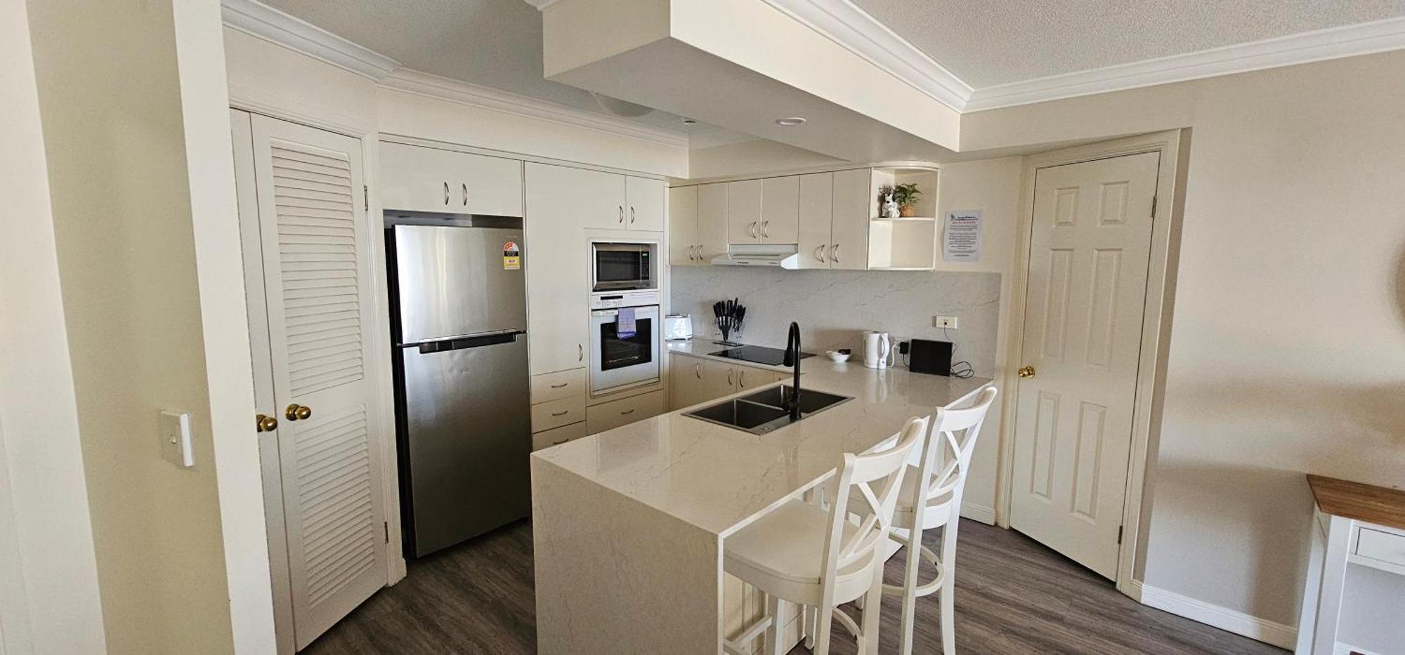 Broadbeach Holiday Apartments Gold Coast Exterior photo